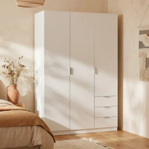 Armoire LISTOWEL blanche à trois portes et trois tiroirs avec penderie