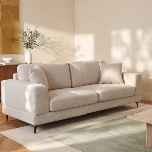 Canapé JAMOLO trois places en tissu beige texturé avec pieds métalliques