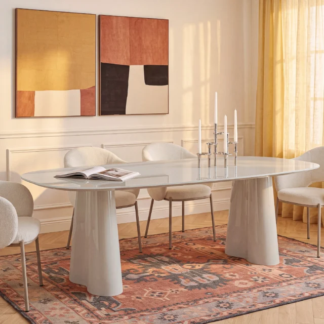 Table à manger AVALINA ovale beige avec plateau en verre trempé et pieds sculptés