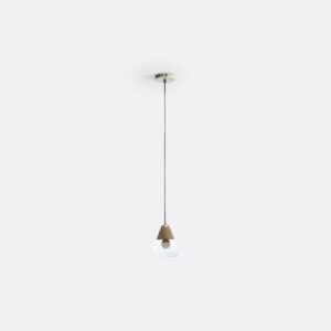 Suspension Nasoa en verre transparent et frêne naturel avec coupelle laiton