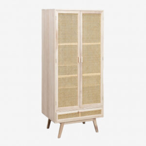 Armoire Ralik Design en bois clair avec portes en rotin tressé et tiroir