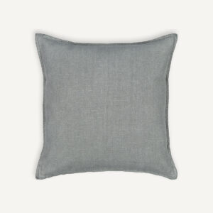 Housse de coussin Boreo en lin épais avec finition à volant plat