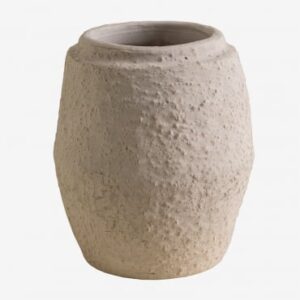 Vase Camryn Sklum en terre cuite blanc de pierre, aux variations artisanales