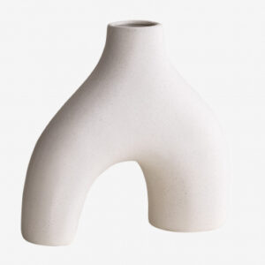 Vase en céramique Sarkis blanc mat à silhouette courbée façon pont
