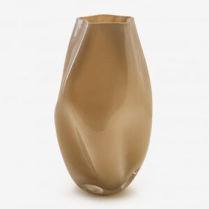 Vase en verre Drely brun blé, silhouette sculpturale et finition brillante