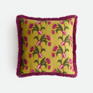 Housse de coussin Milzi en coton vert, brodée de fleurs et frangée