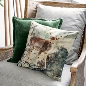Lot de housses de coussins Anie LOBERON, motif cerf et modèle uni