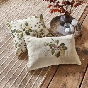Deux housses de coussins LOBERON Elsie à motifs de châtaignier aquarellés