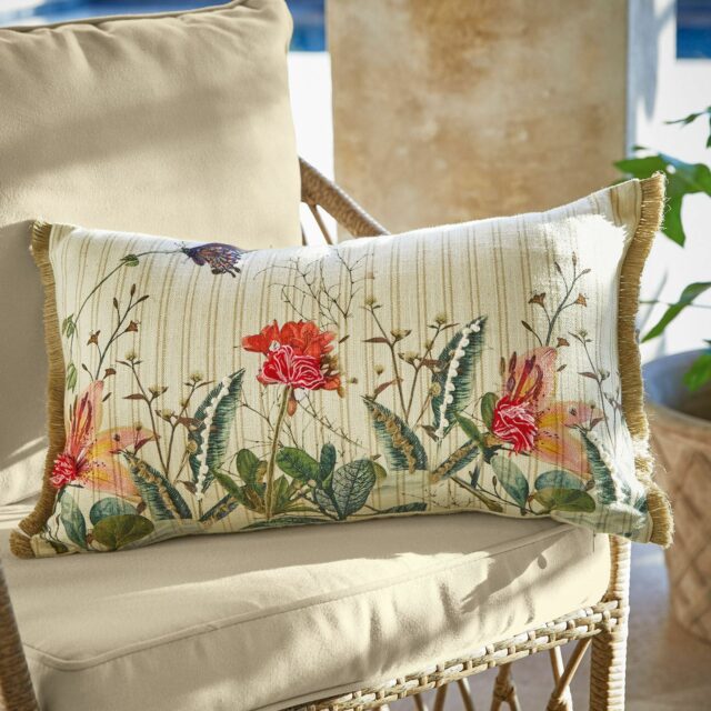 Housse de coussin LOBERON Floriania à motif floral brodé et franges en jute