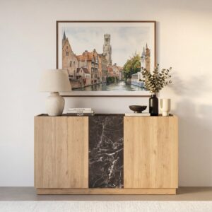 Buffet Auren Casanova à trois portes, finition chêne clair, vu de face