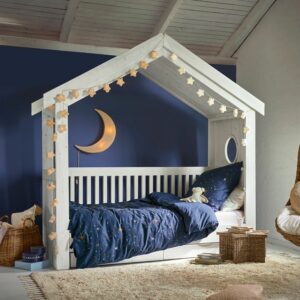 Lit LOBERON Birchwell en sapin clair avec structure maisonnette et tiroirs