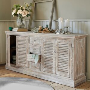 Commode Houston LOBERON en sapin blanc cérusé avec tiroirs et portes à lamelles