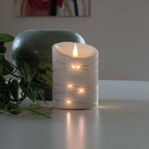 Bougie LED Konstsmide blanche en cire avec lumière blanc chaud