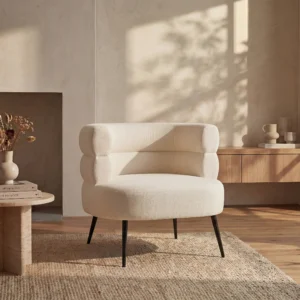 Fauteuil CAMEDO beige avec accoudoirs, assise rembourrée et piètement en métal