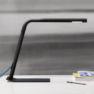 lampe de bureau Martinelli Luce Colibri noire, bras orientable et câble textile bleu