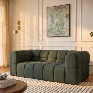 Canapé RIMALO en tissu texturé kaki avec accoudoirs et assise matelassée
