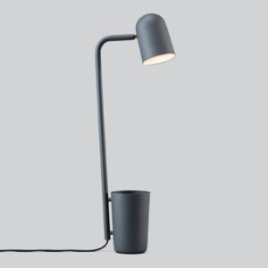 Lampe de bureau Northern Buddy en acier avec pot à crayons intégré
