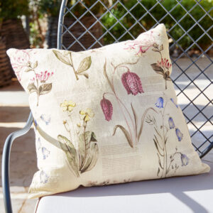 Housse de coussin Fournier en lin aux fleurs finement dessinées