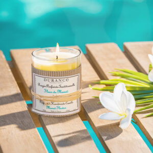 Bougie parfumée Durance fleur de monoï beige dans son contenant