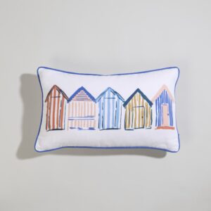 Housse Maisons du Monde Cabanons écrue à cabanons multicolores et passepoil bleu