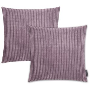 Housses de coussin Magma Shara mauves en velours côtelé avec fermeture zippée